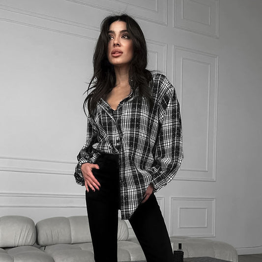 Retro Glam: Fashion Stick-On Crystals Loose Plaid Shirt in Black and White